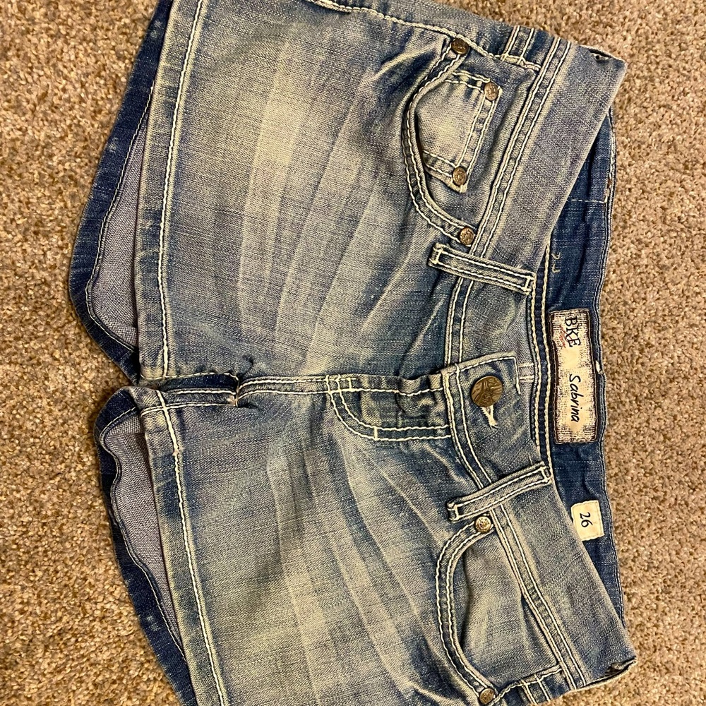 BKE sabrina shorts 26